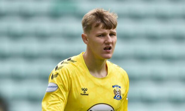 Jake Eastwood is training with Ross County