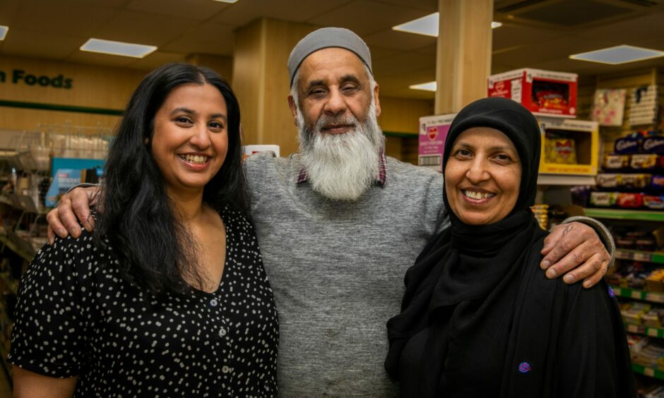 Miriam Hussain (left) with dad Fateh and mum Fatima