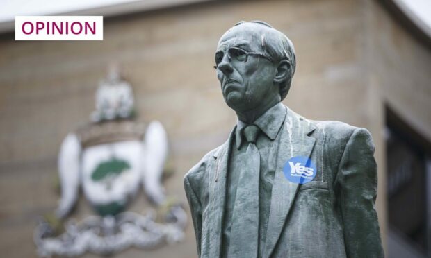 Glasgow city centre's statue of former Scottish first minister, Donald Dewar (Photo: Robert Perry/EPA/Shutterstock)