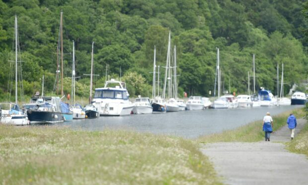 This scenic path along the Caledonian Canal is one of our best running routes for beginners in the highlands.