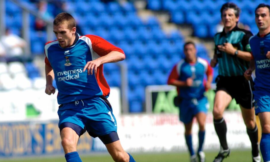 Steven Hislop in action for Caley Thistle in 2004.