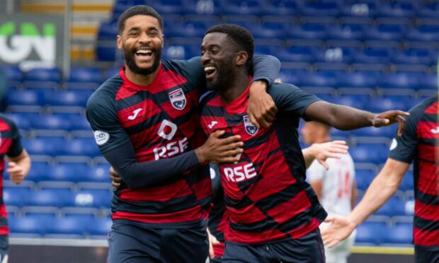 Ross County's Jordy Hiwula (right) celebrates his goal against Dunfermline with team-mate Dominic Samuel. Image: SNS