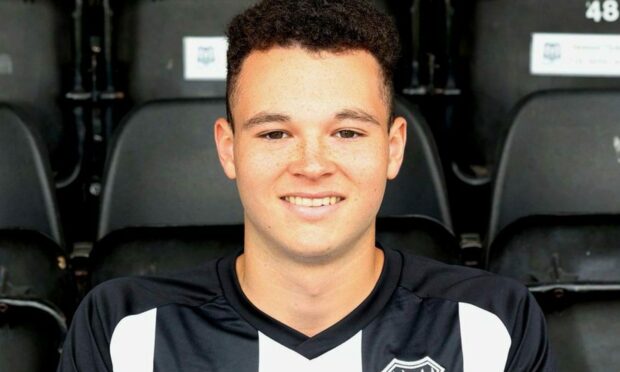 Dylan Lawrence has signed a new contract with Elgin City, seeing him through until 2024.