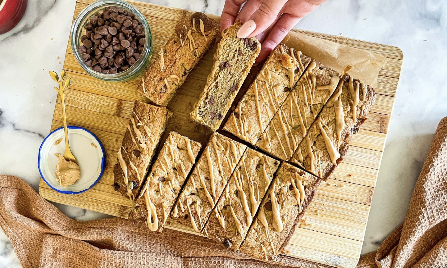 Recipe: Peanut butter and chocolate chip cookie bars - Vimarsana News