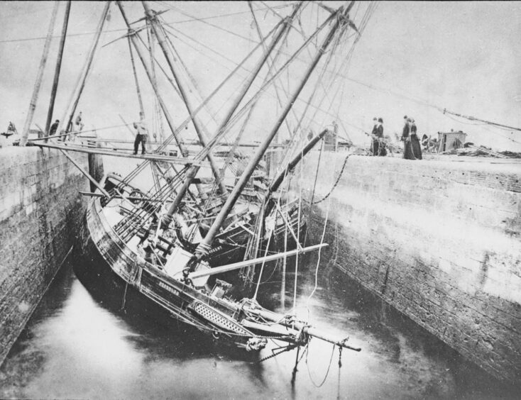 two schooners became jammed together when entering the sea-lock at Clachnaharry. 