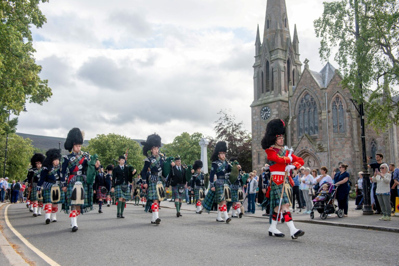 100-years-on-ballater-pays-tribute-to-fallen-heroes-press-and-journal