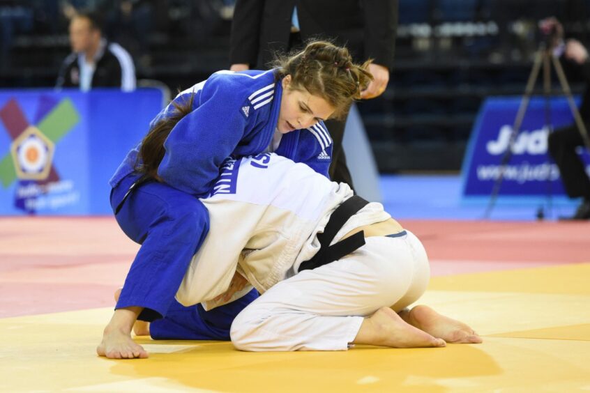 Malin Wilson fighting at the European Judo Open in 2016.