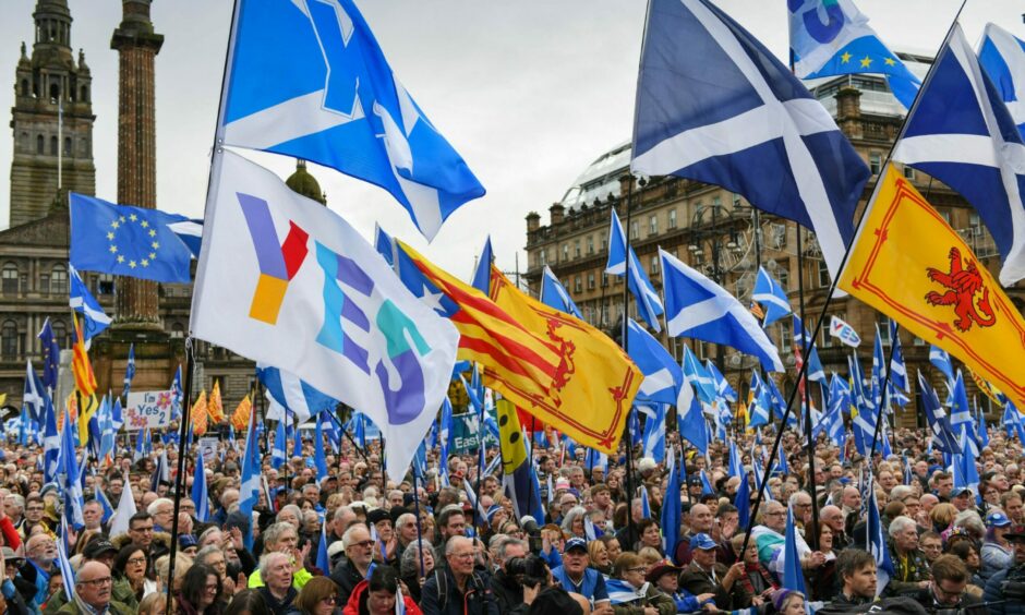 Support for independence is completely split down the middle