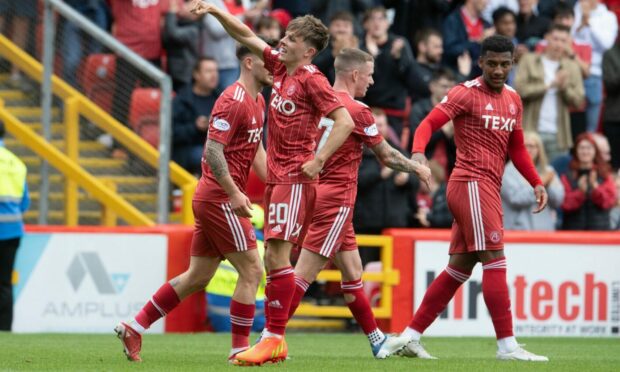 ‘He could be the best midfielder of all time’ – Fans react to Leighton Clarkson’s debut howitzer as Aberdeen sink St Mirren at Pittodrie