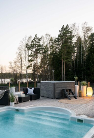 Balgownie Rexener Polar luxury hot tub.