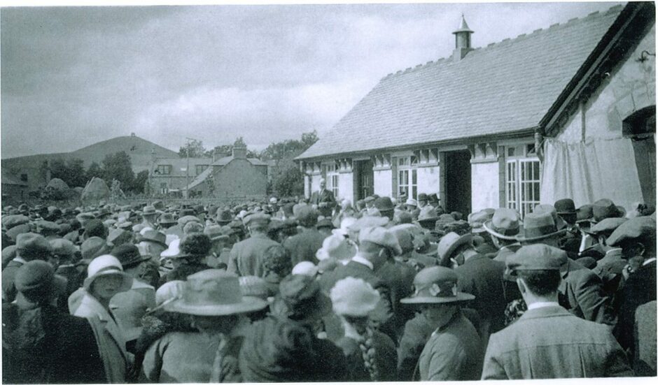 Around 2,000 people turned up for the opening event at the hospital in 1922.