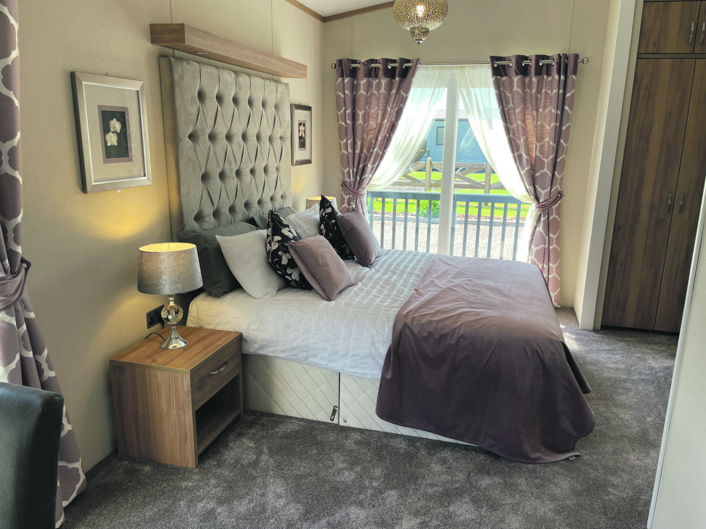 bedroom at Rivendale Lodge 