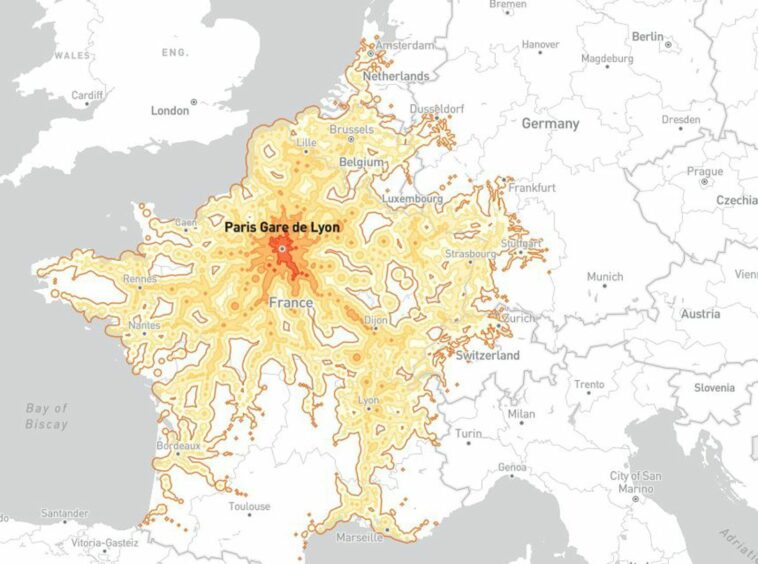 Railway travel time map shows how far you can travel in 5 hours