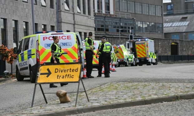 Police and ambulance attend an incident at Woolmanhill, Aberdeen.
Photo: Kath Flannery.