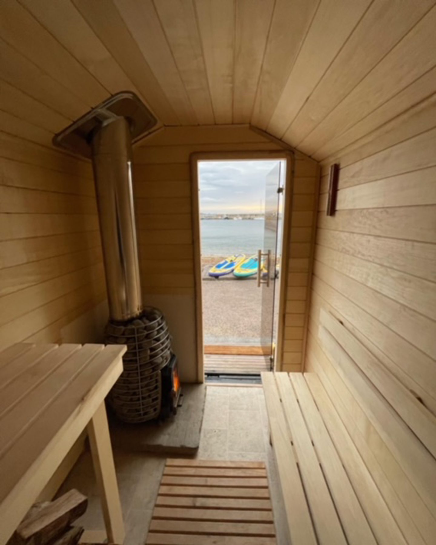 Stonehaven paddleboarder opens unorthodox converted horsebox sauna
