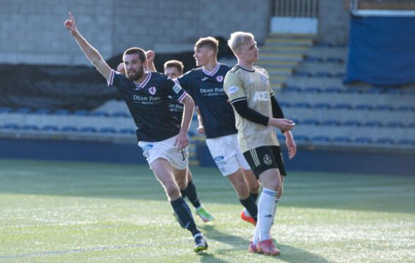 Raith Rovers' Sam Stanton celebrates after scoring to make it 3-0. Image: Sammy Turner / SNS Group