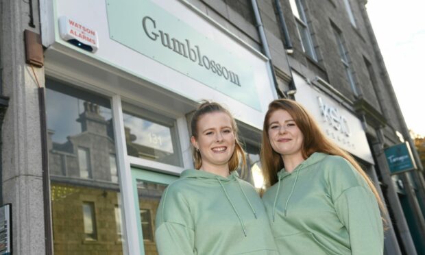 Sisters Sarah and Ailsa Davidson are the proud owners of the newly opened Gumblossom Bakeshop. Picture by Paul Glendell / DC Thomson