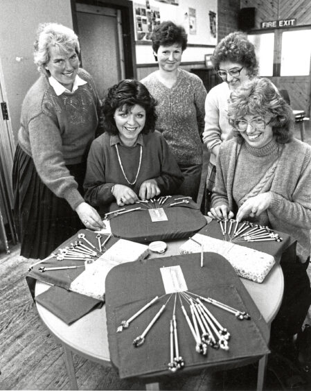 1988 - A lace making session at the Ruthrieston Community Centre.