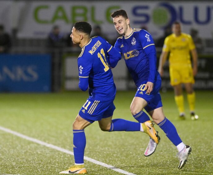 Cove's Leighton McIntosh scores, then celebrates with Robbie Leitch. Image: Chris Sumner/DC Thomson Picture by Chris Sumner Taken..............19/11/22