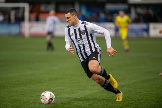 Scott Barbour netted a late equaliser for Fraserburgh at Kynoch Park.