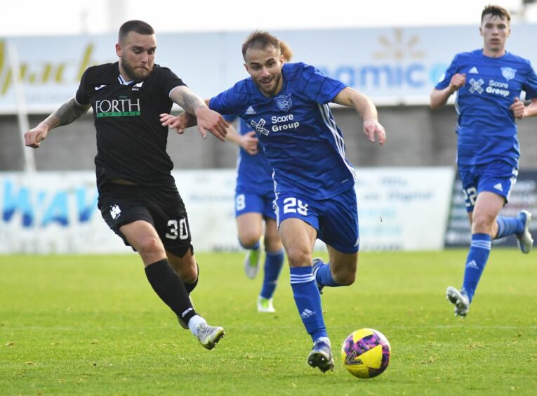 Florent Hoti in action for Peterhead against Edinburgh. Image: Duncan Brown