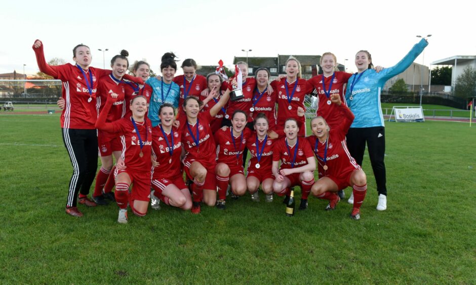 The Aberdeen Women squad who won the SWF Division One North trophy in 2019. 