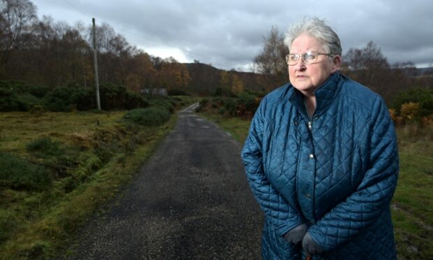 Betty MacDonald is scared she will fall on the uneven road. Image: Sandy McCook / DC Thomson