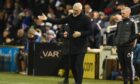 Aberdeen boss Jim Goodwin during the defeat to Kilmarnock at Rugby Park. Image: SNS