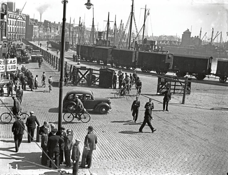 1945 - Aberdeen Harbour before barricades were removed. 
