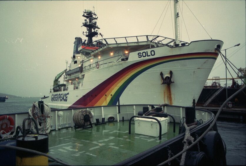 Greenpeace ship Solo arrives in Shetland.