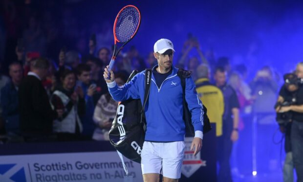Andy Murray enters the arena before facing Dan Evans. Image: Kenny Elrick/ DC Thomson.