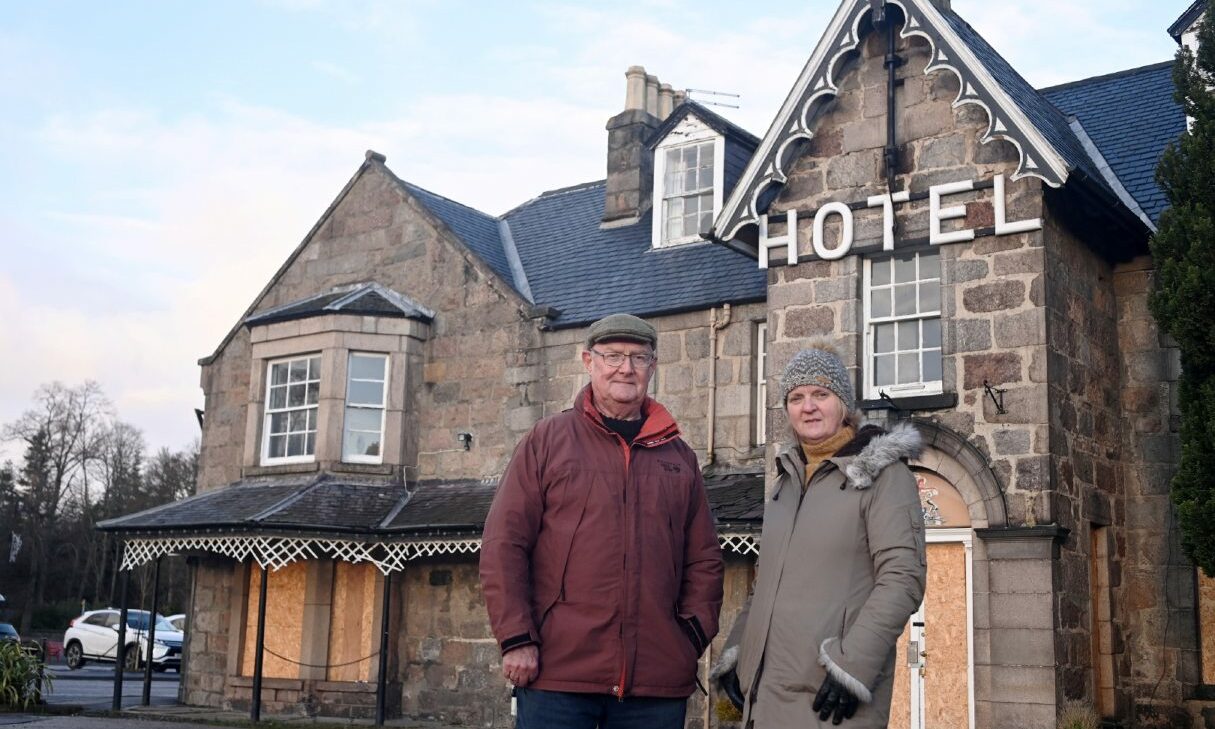 The Huntly Arms Hotel in Aboyne is falling into severe decay while campaigners await its regeneration