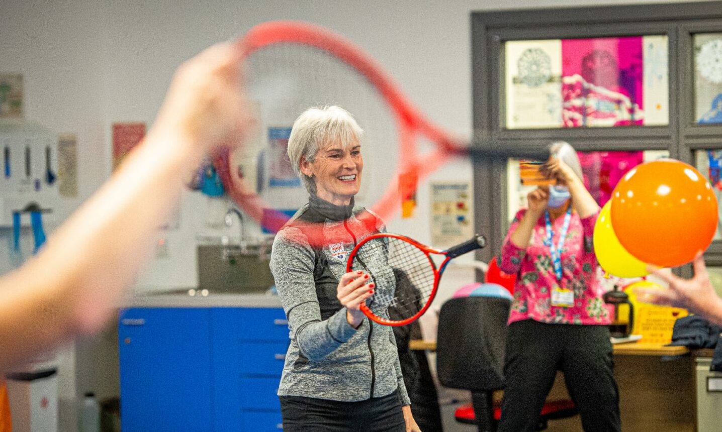 Youngsters and staff enjoyed a hospital visit from tennis star Judy Murray. Image: Wullie Marr / DC Thomson