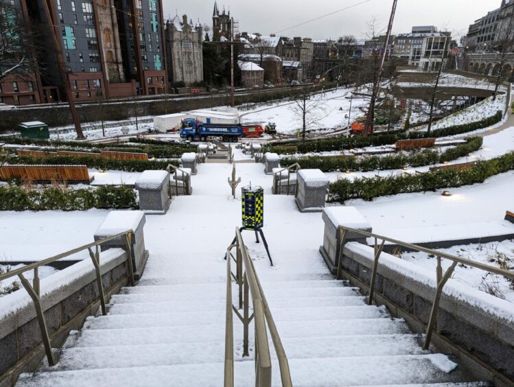 Union Terrace Gardens on a snowy December morning. Image: Alastair Gossip/DC Thomson.