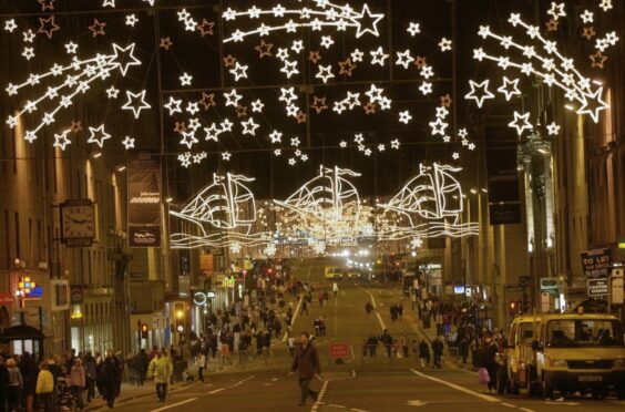 Union Street sparkling with Christmas lights in 2001