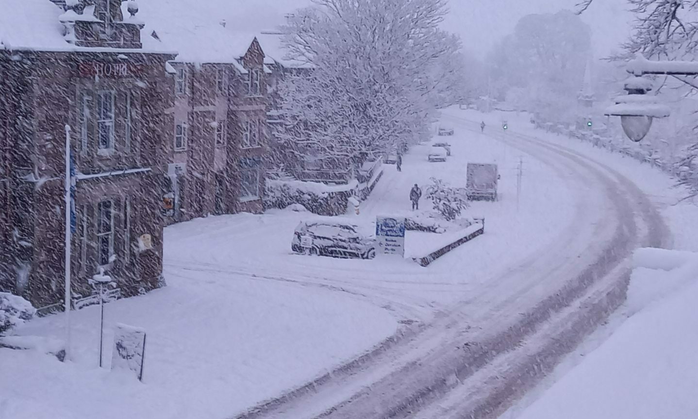 Heavy Snow Causing Treacherous Driving Conditions Across The North And ...