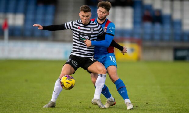 Queen's Park's Josh McPake (left) and ICT's Lewis Hyde during last week's 0-0 league tussle. Image: SNS