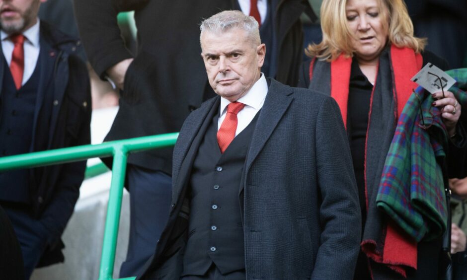 Aberdeen chairman Dave Cormack was at Easter Road. Image: SNS. 