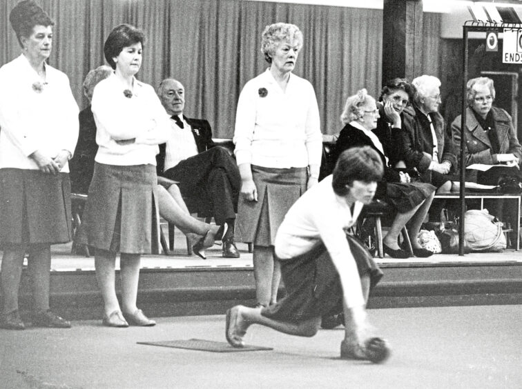 1986 - Janet Mackintosh and Edith Menzies, both Elgin, and Sandra McLeish, Midlothian, during a triples semi-final.