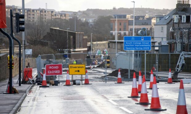 The South College Street roadworks have been going on for months. Image: Kath Flannery/DC Thomson, January 18, 2023.