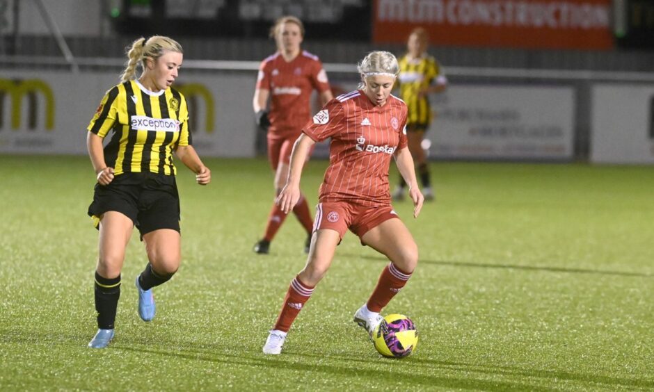 Bailley Collins in action for Aberdeen Women 