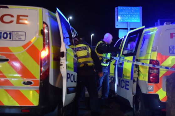 Police incident in Inverurie at Port Elphinstone. Images: Paul Glendell/DC Thomson.