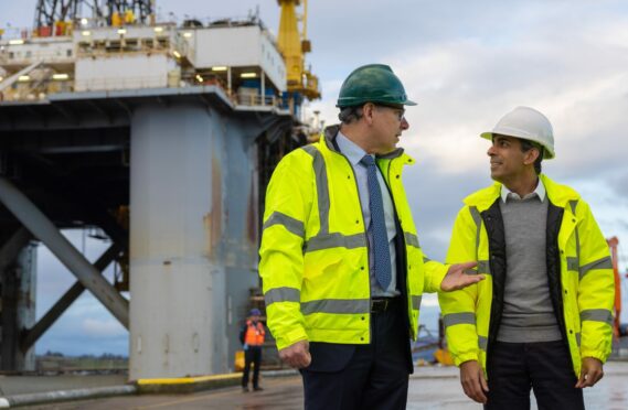 Rishi Sunak during a visit to Cromarty Firth Port Authority in Invergordon. Image: No10/Unpixs