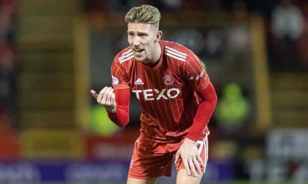 New Aberdeen signing Angus MacDonald makes his debut in the 3-1 loss to St Mirren. Image: Shutterstock