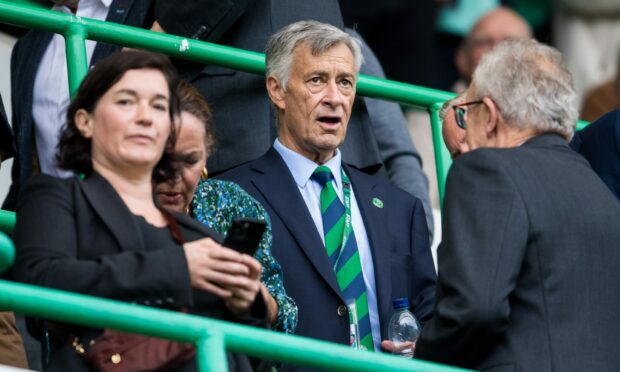 Ron Gordon, centre,  pictured at Easter Road in September. Image: SNS.