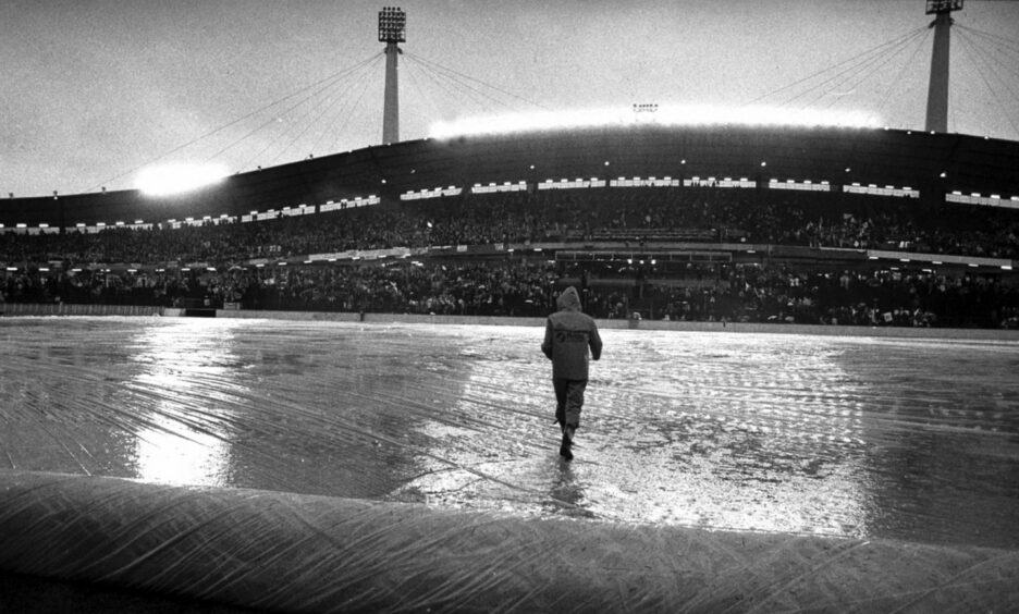 The water-logged covering protecting the pitch at the Ullevi Stadium in Gothenburg. Image: DCT.
