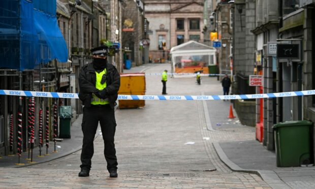 Police Scotland cordoned off Back Wynd and Belmont Street. Image: DC Thomson