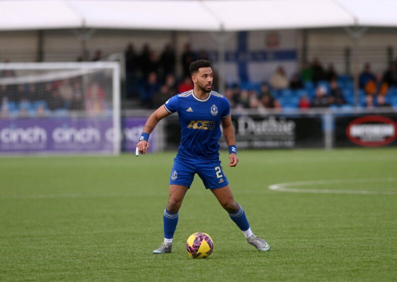 Shay Logan in action for Cove Rangers against Arbroath. Image: Darrell Benns/DC Thomson