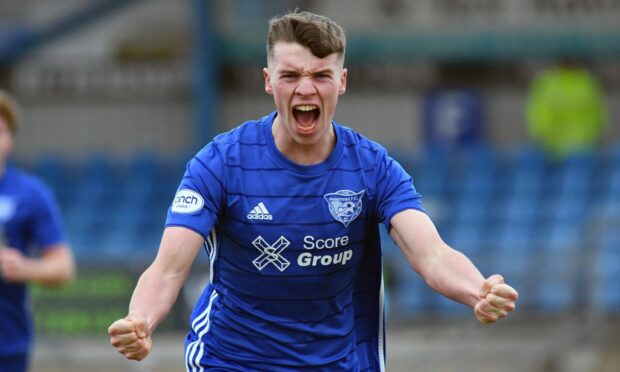 Peterhead's Jack Wilkie celebrates scoring against Kelty Hearts. Image: Duncan Brown.