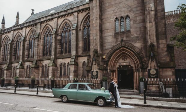 Union Kirk is the perfect city centre wedding venue. Image: Zoe Rae Photography.